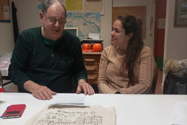 La Asociación de Vecinos del barrio Girón se reúne con la Concejala de Barrio para tratar las propuestas de los vecinos